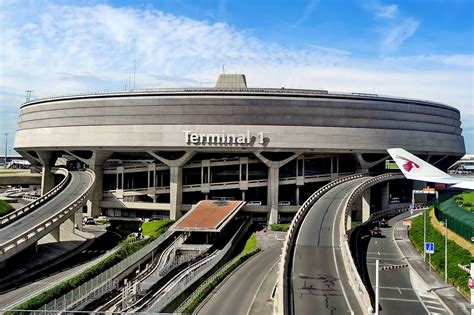 charles de gaulle airport.